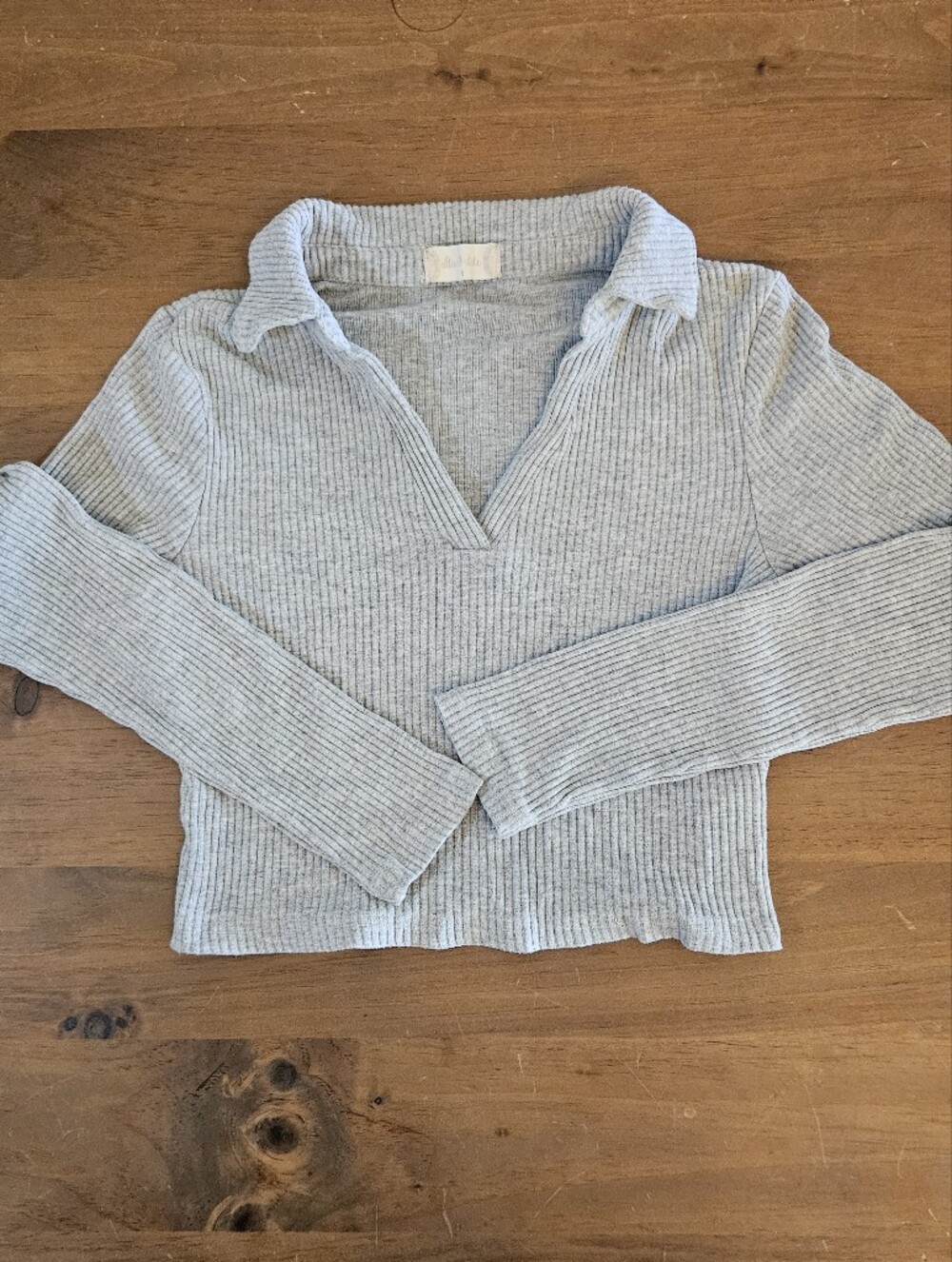Altar'd State Long Sleeve Cropped Ribbed Vneck Polo Gray Size Small - Picture 1 of 7